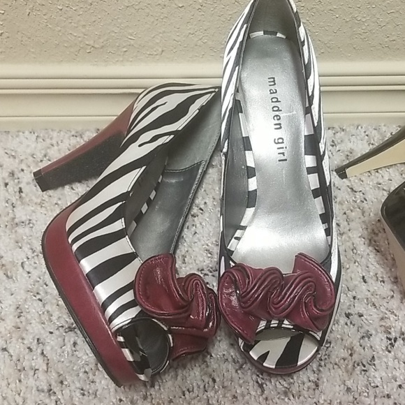 Heels Lot - Picture 2 of 4